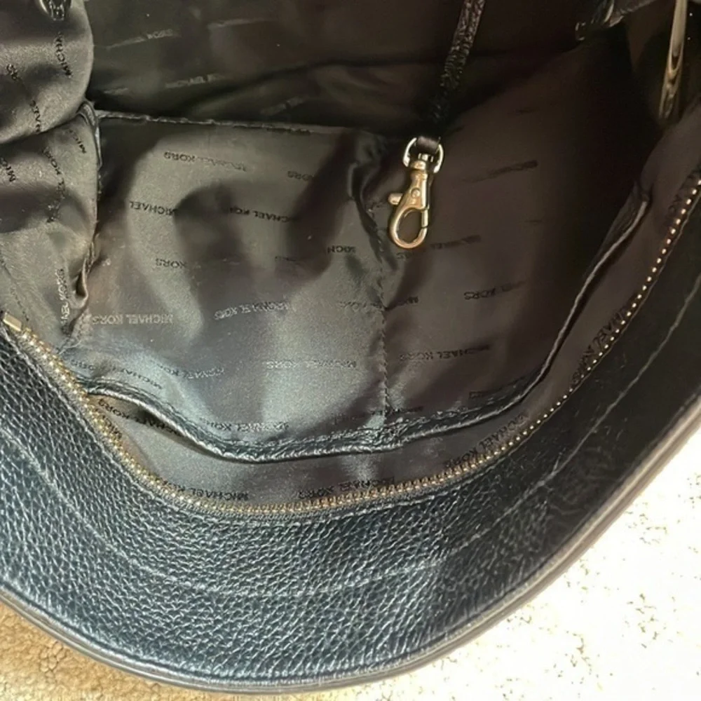 Michael Kors medium leather black with gold hardware shoulder bag purse